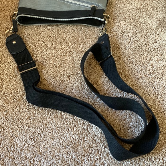 Sondra Roberts Purse - Picture 5 of 7